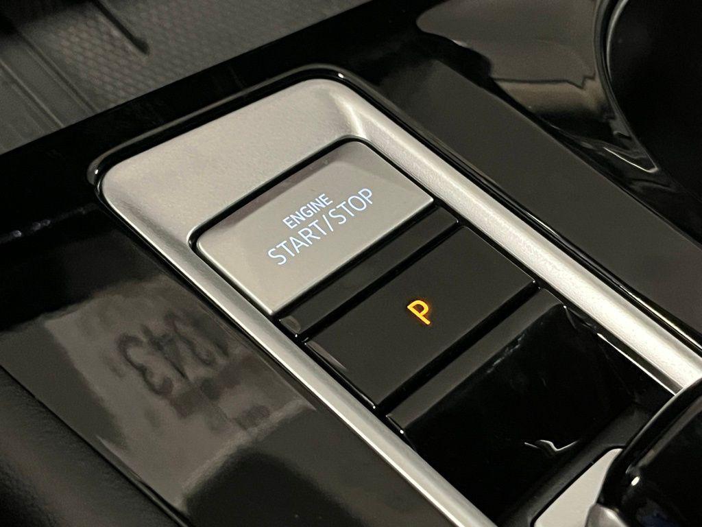 new 2026 Volkswagen Atlas car, priced at $58,173