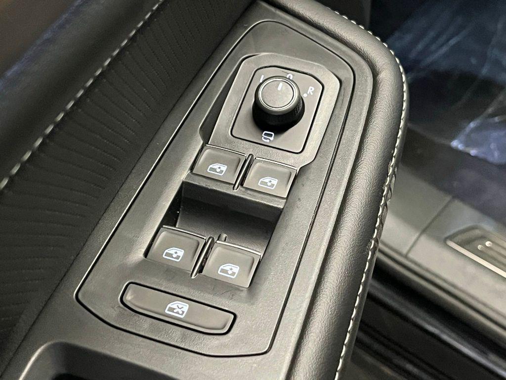 new 2026 Volkswagen Atlas car, priced at $58,173