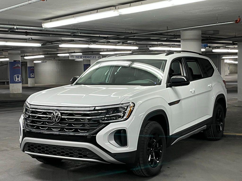 new 2025 Volkswagen Atlas car, priced at $41,083
