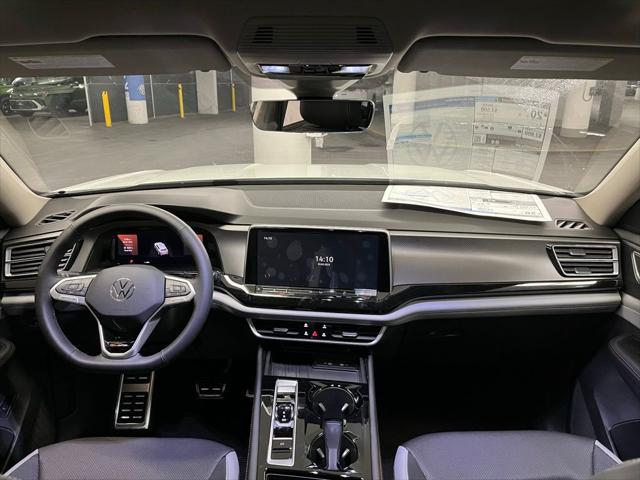 new 2025 Volkswagen Atlas car, priced at $43,333