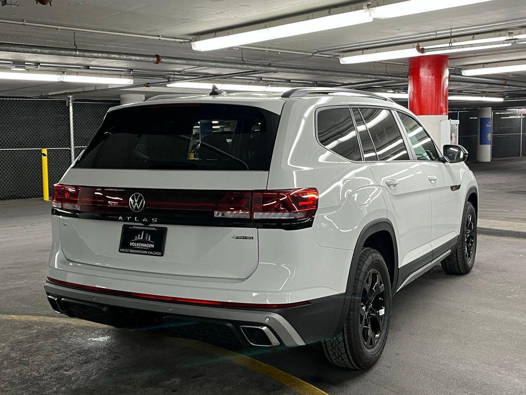 new 2025 Volkswagen Atlas car, priced at $41,083