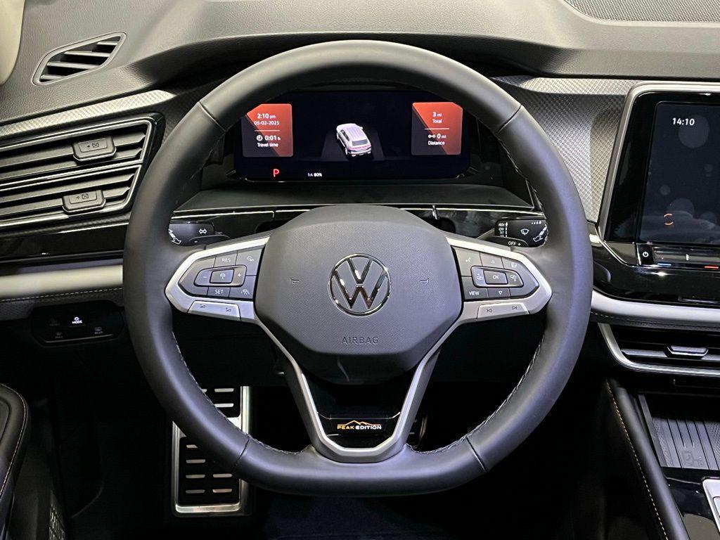 new 2025 Volkswagen Atlas car, priced at $41,083
