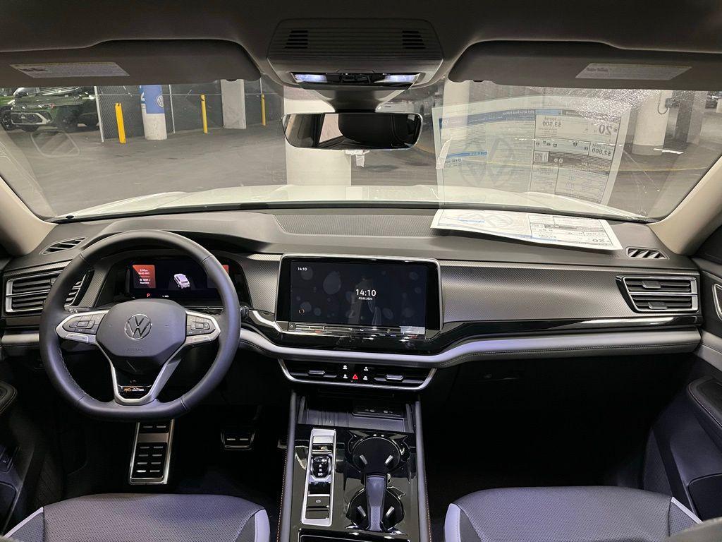 new 2025 Volkswagen Atlas car, priced at $41,083
