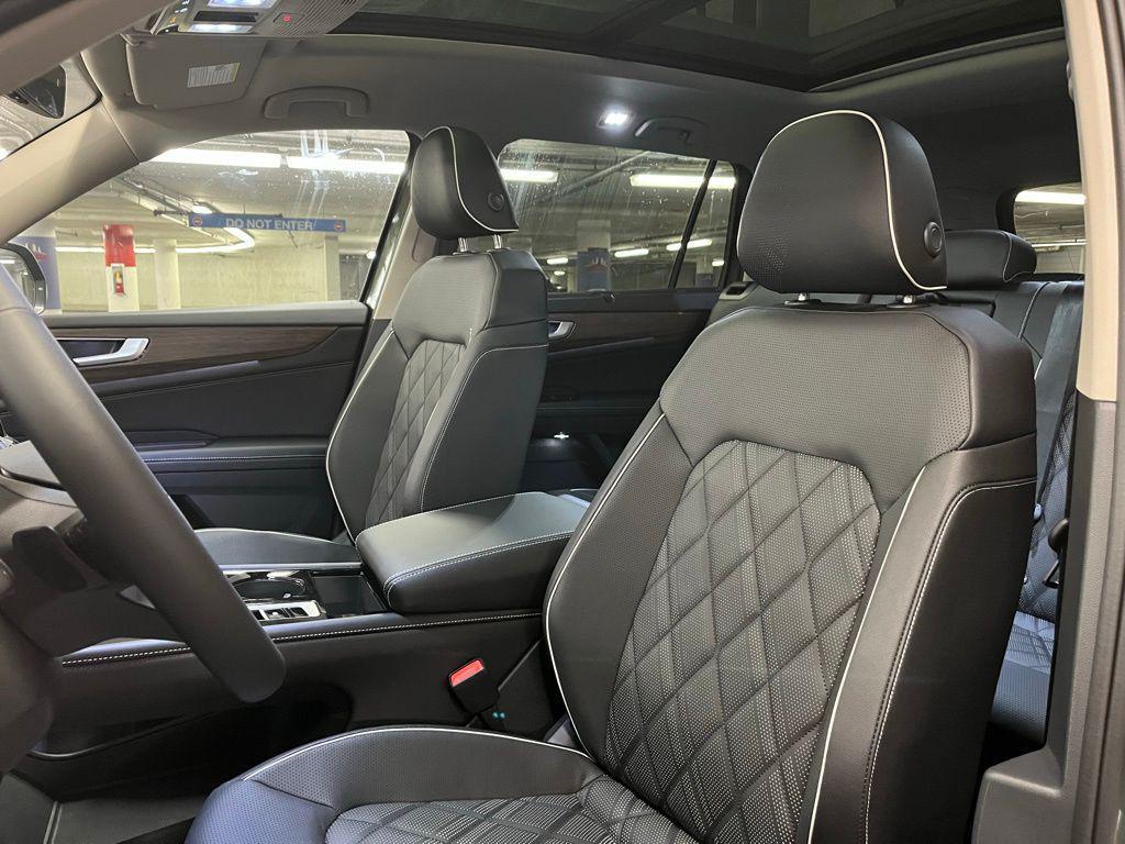 new 2026 Volkswagen Atlas car, priced at $57,478