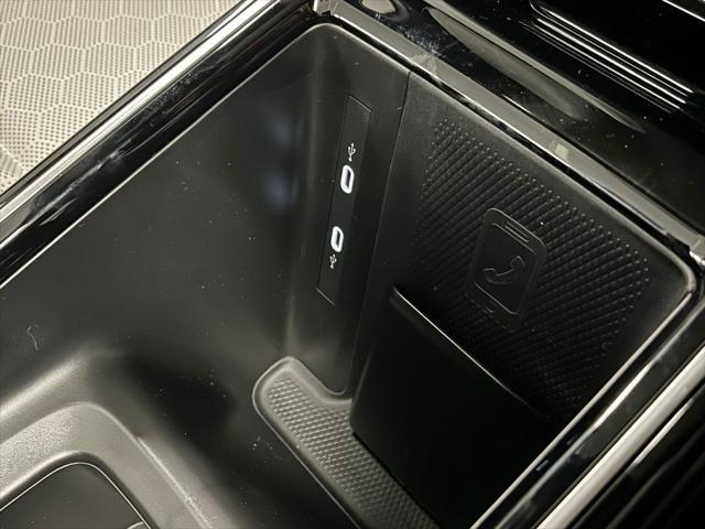new 2025 Volkswagen ID.4 car, priced at $49,629
