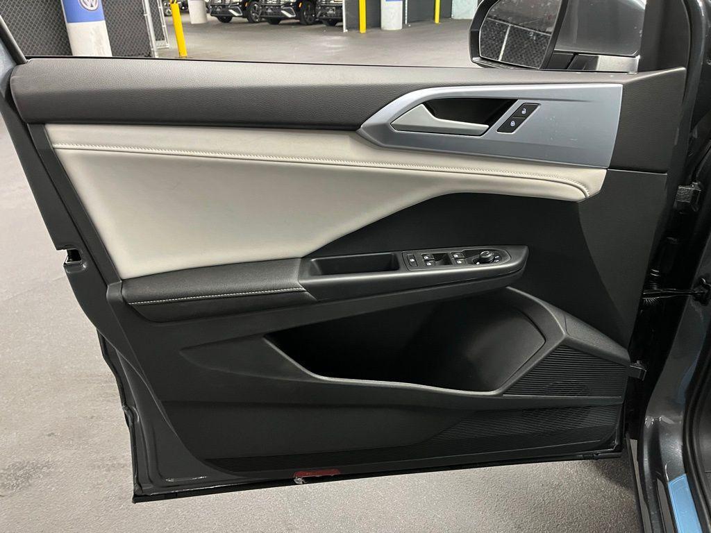 new 2025 Volkswagen Taos car, priced at $29,362