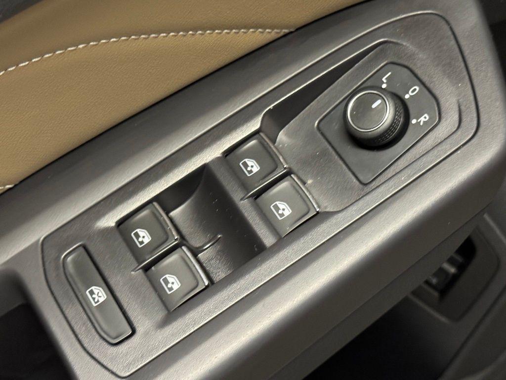 used 2021 Volkswagen Atlas Cross Sport car, priced at $25,000