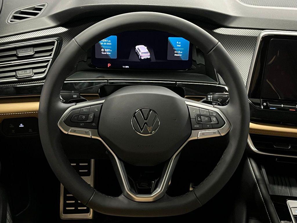 new 2026 Volkswagen Atlas Cross Sport car, priced at $53,534
