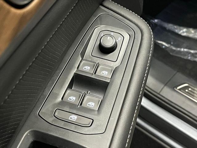 new 2025 Volkswagen Atlas car, priced at $44,646