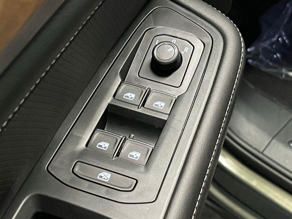 new 2026 Volkswagen Atlas car, priced at $49,285