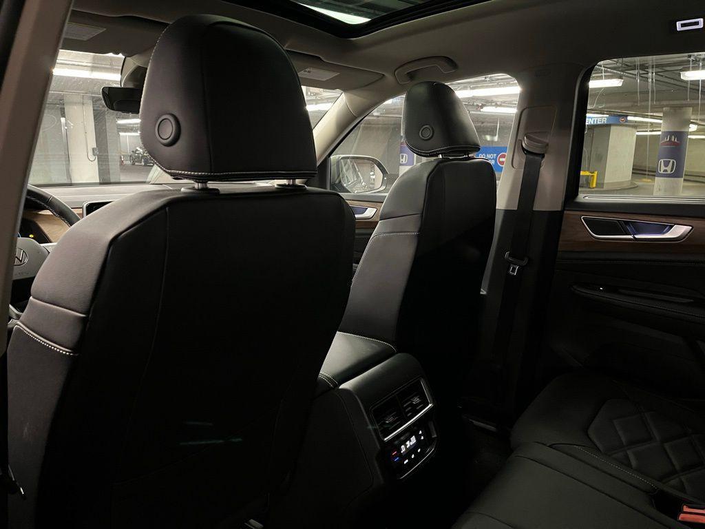 new 2026 Volkswagen Atlas car, priced at $49,285