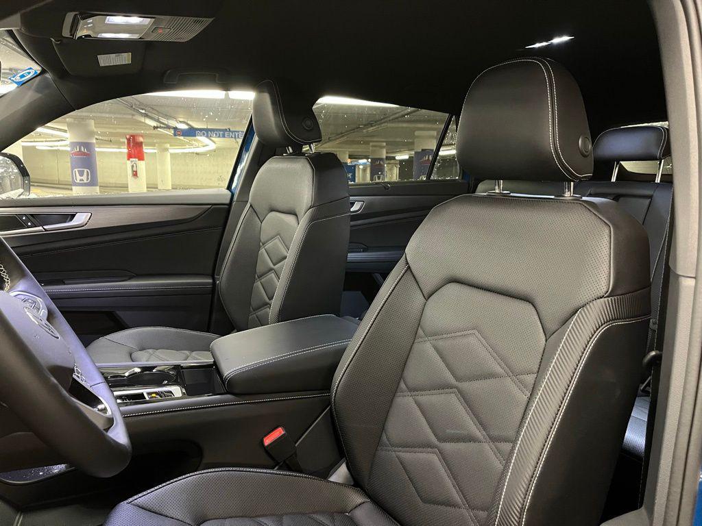 new 2025 Volkswagen Atlas Cross Sport car, priced at $40,397