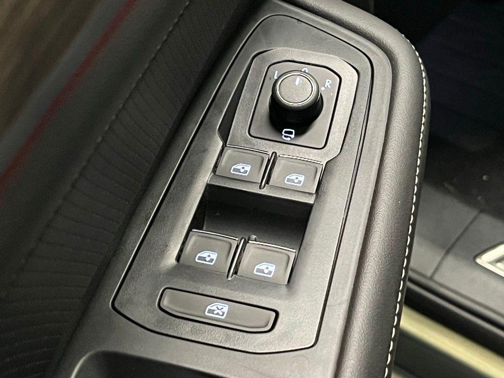 new 2025 Volkswagen Atlas car, priced at $49,761