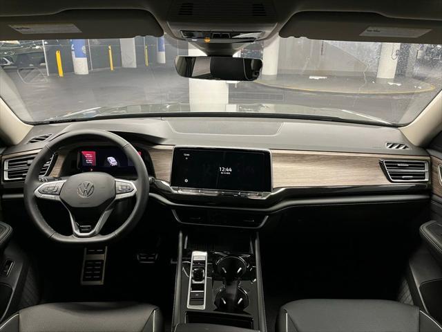 new 2025 Volkswagen Atlas car