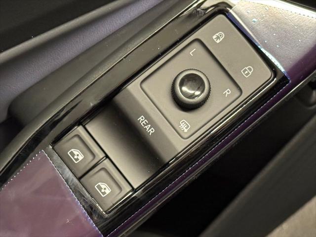 new 2025 Volkswagen ID.4 car, priced at $51,624