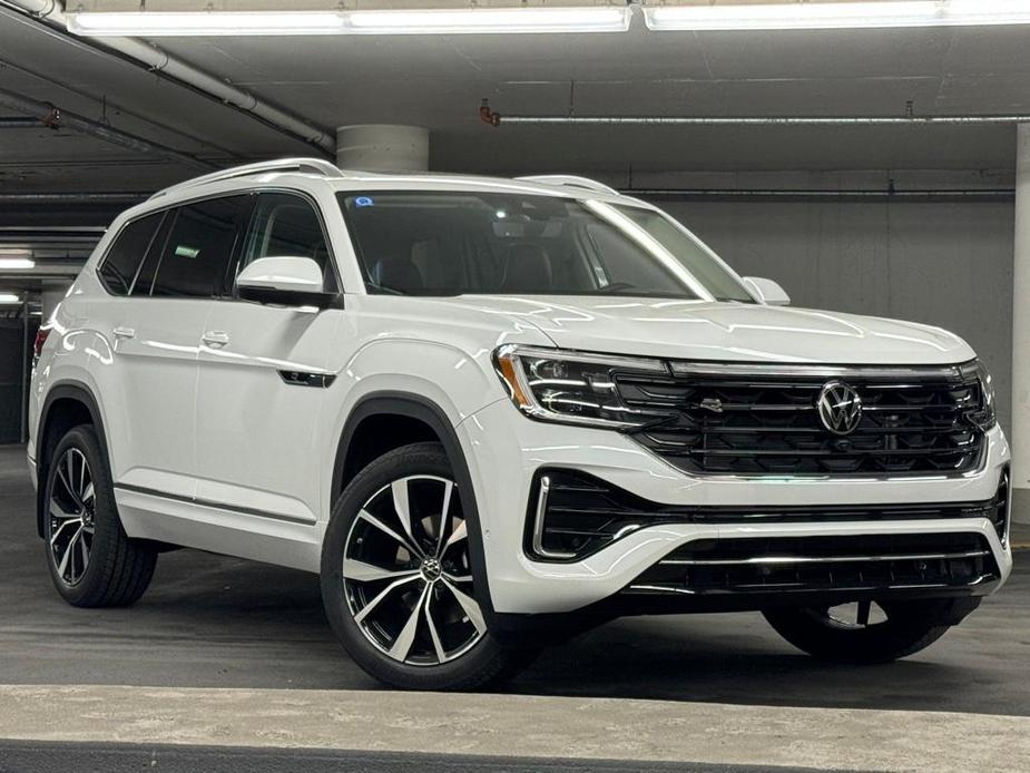 new 2024 Volkswagen Atlas car, priced at $52,167