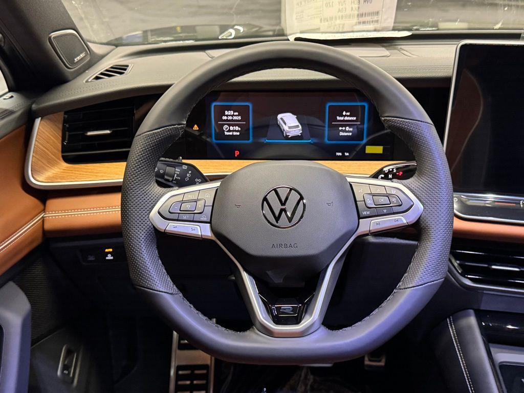 new 2025 Volkswagen Tiguan car, priced at $42,726