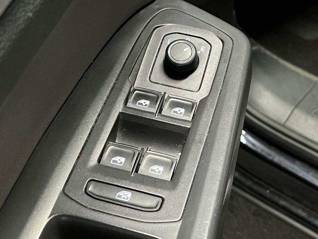 used 2021 Volkswagen Atlas Cross Sport car, priced at $18,500