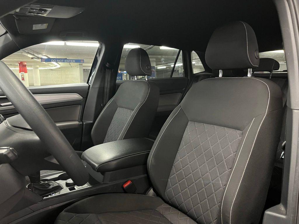 used 2021 Volkswagen Atlas Cross Sport car, priced at $18,500