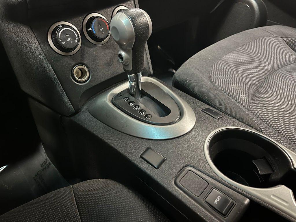 used 2014 Nissan Rogue Select car, priced at $8,000