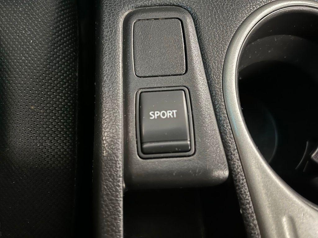 used 2014 Nissan Rogue Select car, priced at $8,000