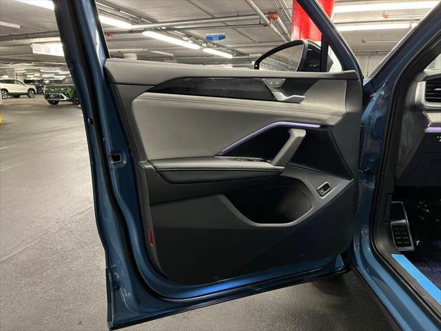 new 2025 Volkswagen Tiguan car, priced at $39,543