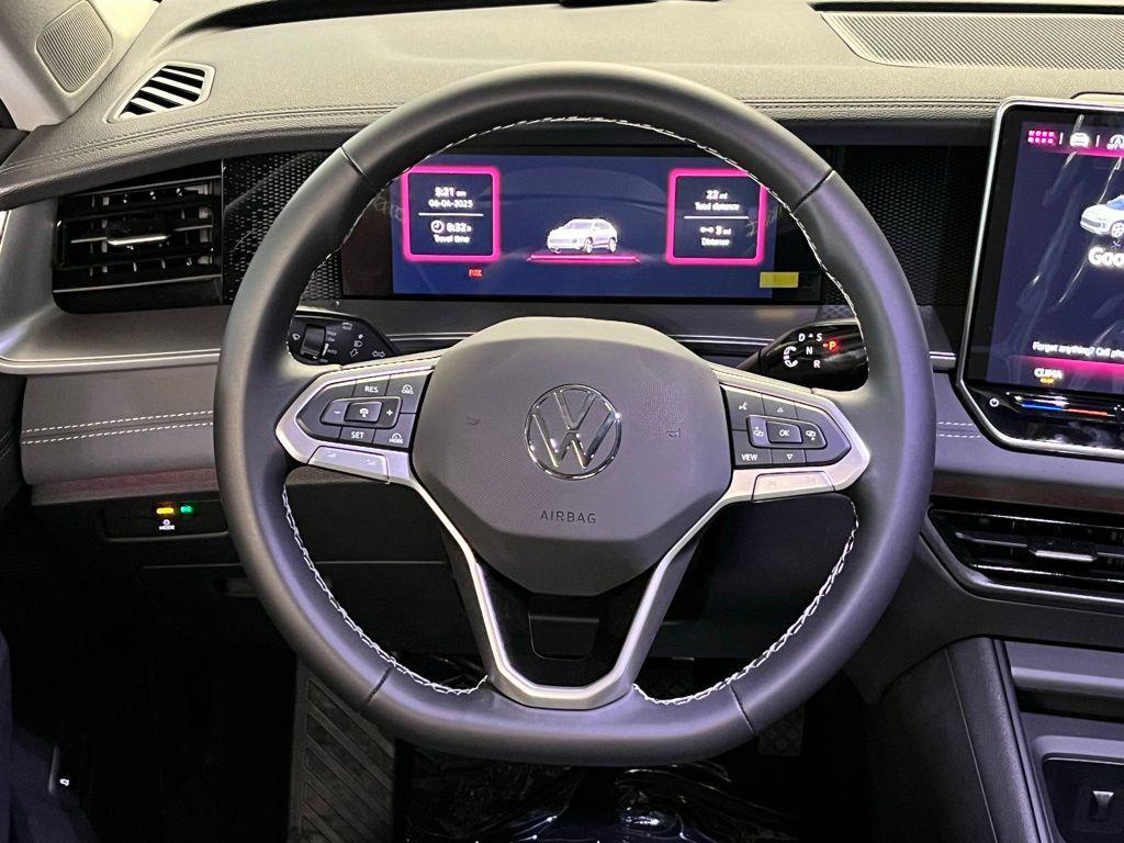 new 2025 Volkswagen Tiguan car, priced at $34,239
