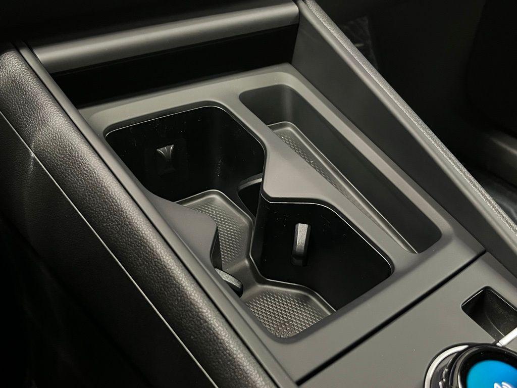 new 2025 Volkswagen Tiguan car, priced at $38,354