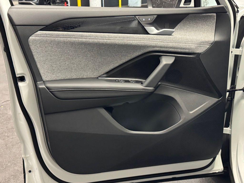 new 2025 Volkswagen Tiguan car, priced at $31,536