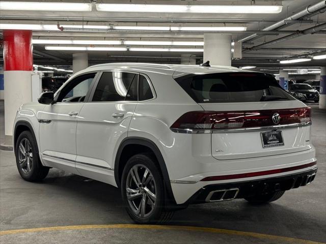 new 2024 Volkswagen Atlas Cross Sport car, priced at $43,368