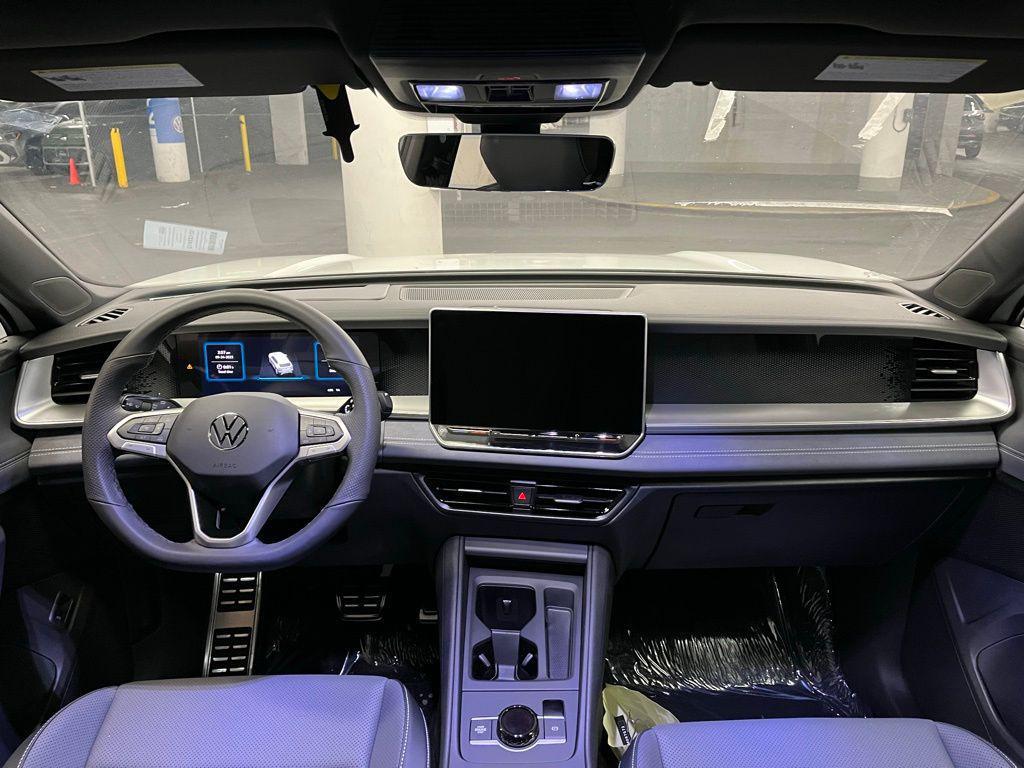 new 2025 Volkswagen Tiguan car, priced at $39,269