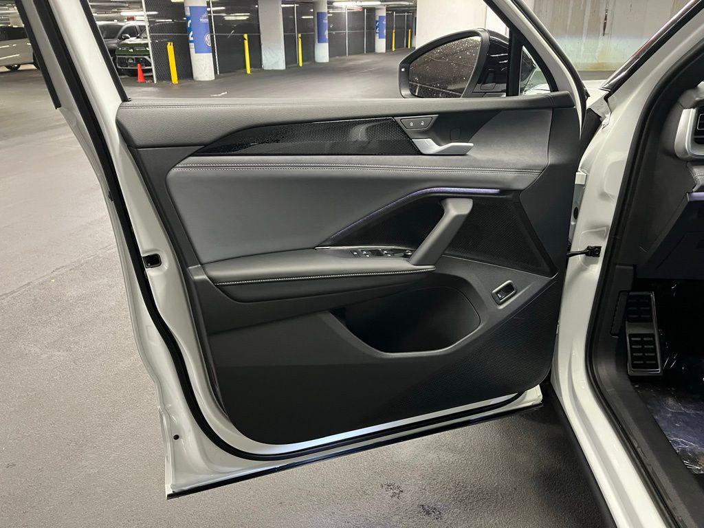 new 2025 Volkswagen Tiguan car, priced at $39,269