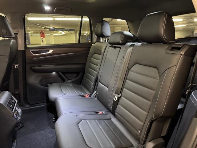 new 2025 Volkswagen Atlas car, priced at $47,075