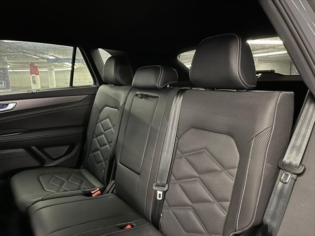 new 2025 Volkswagen Atlas Cross Sport car, priced at $42,425
