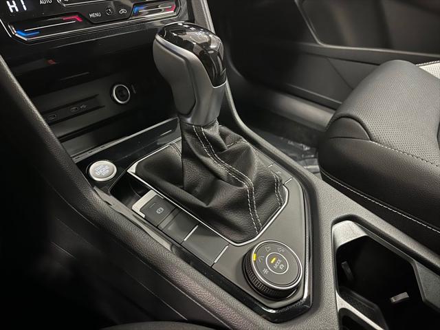 new 2025 Volkswagen Taos car