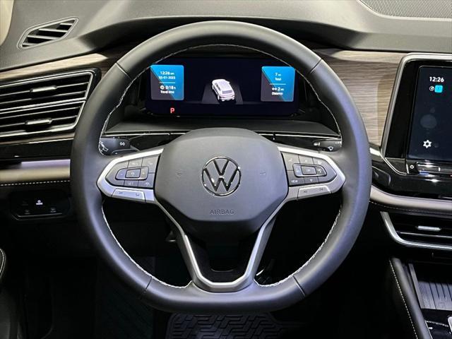 new 2025 Volkswagen Atlas car, priced at $48,225