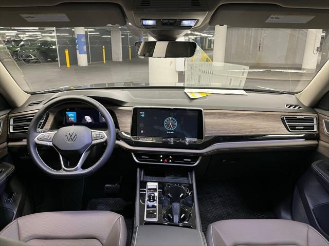 new 2025 Volkswagen Atlas car, priced at $48,225