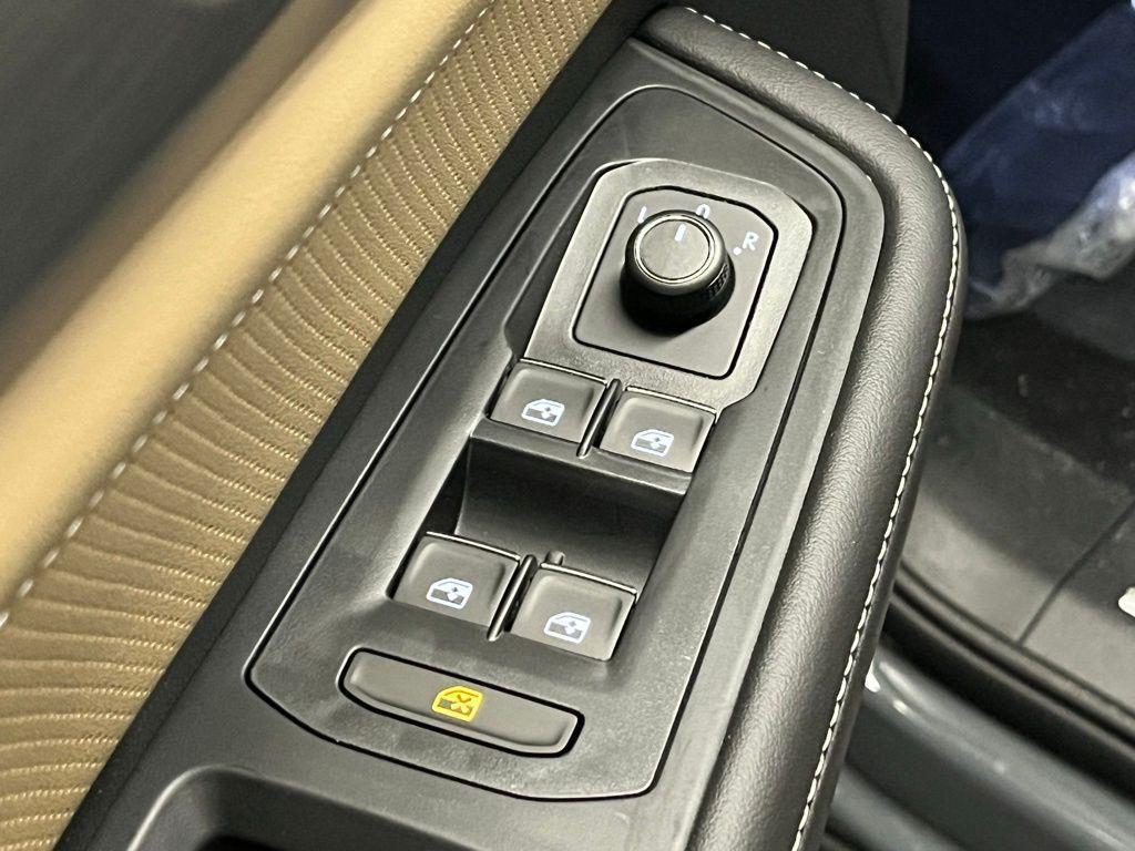 new 2025 Volkswagen Atlas Cross Sport car, priced at $40,957