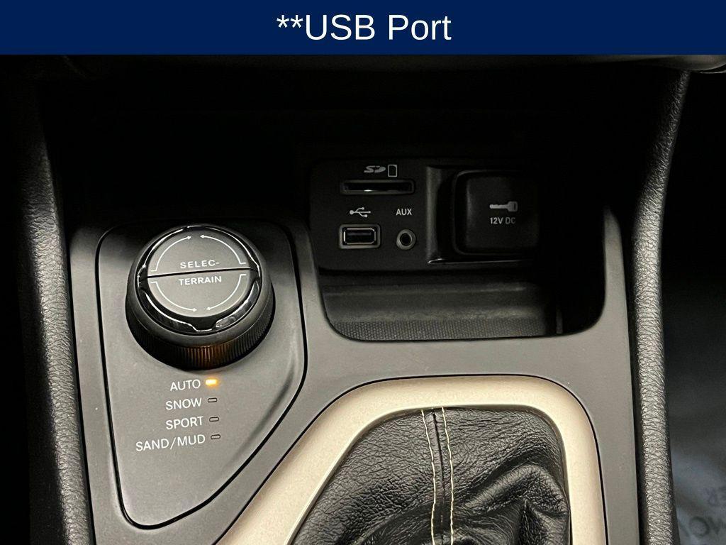 used 2014 Jeep Cherokee car, priced at $12,500