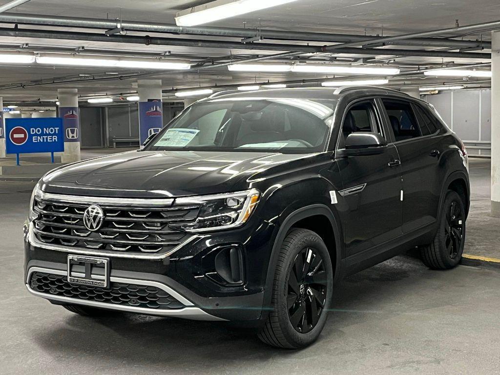 new 2025 Volkswagen Atlas Cross Sport car, priced at $40,000