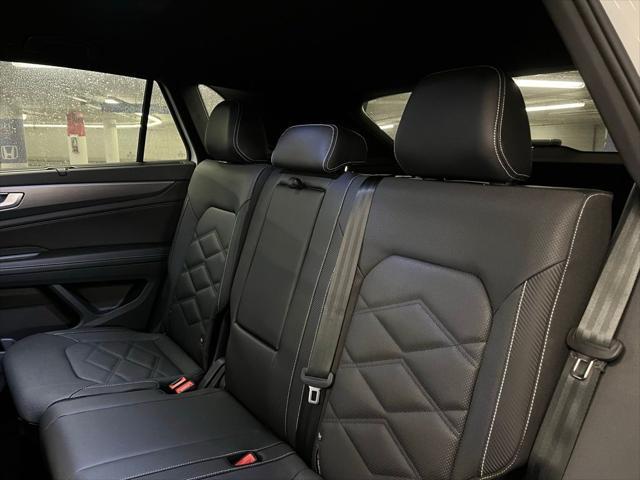 new 2025 Volkswagen Atlas Cross Sport car, priced at $42,175