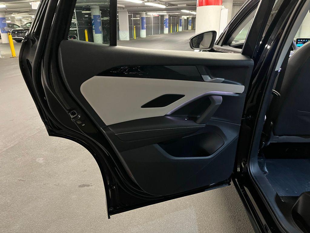 new 2025 Volkswagen Tiguan car, priced at $33,808
