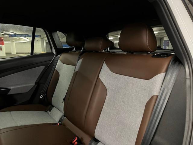 new 2025 Volkswagen ID.4 car, priced at $45,975