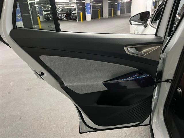 new 2025 Volkswagen ID.4 car, priced at $45,975