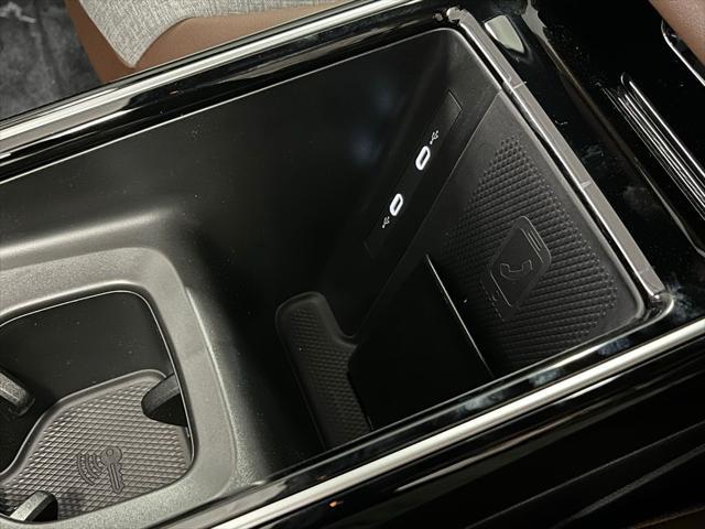 new 2025 Volkswagen ID.4 car, priced at $45,975