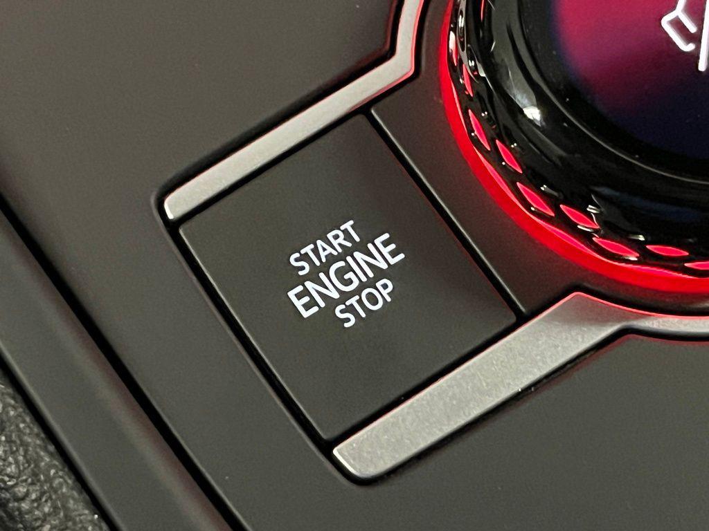 new 2025 Volkswagen Tiguan car, priced at $39,310