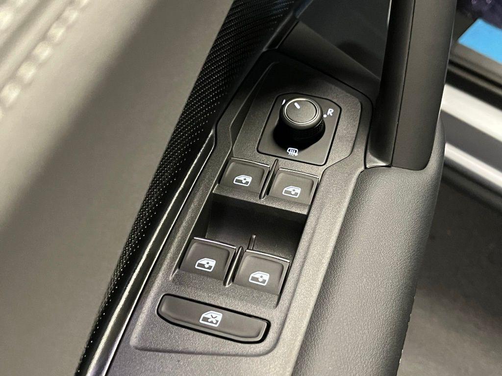 new 2025 Volkswagen Tiguan car, priced at $36,526