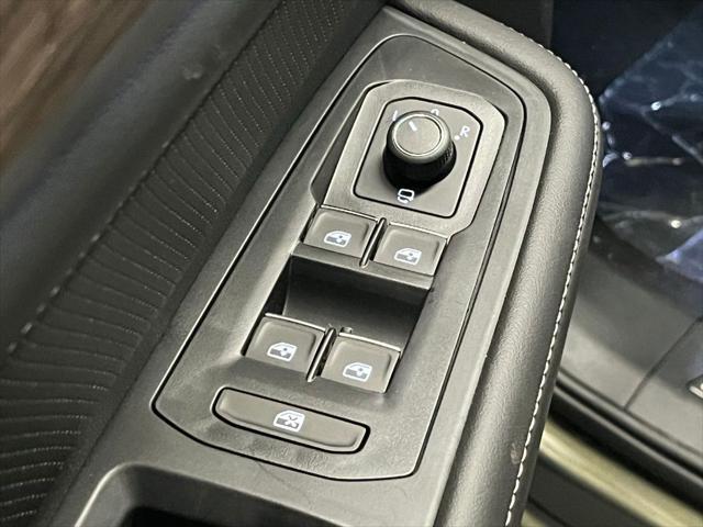 new 2025 Volkswagen Atlas car, priced at $50,879