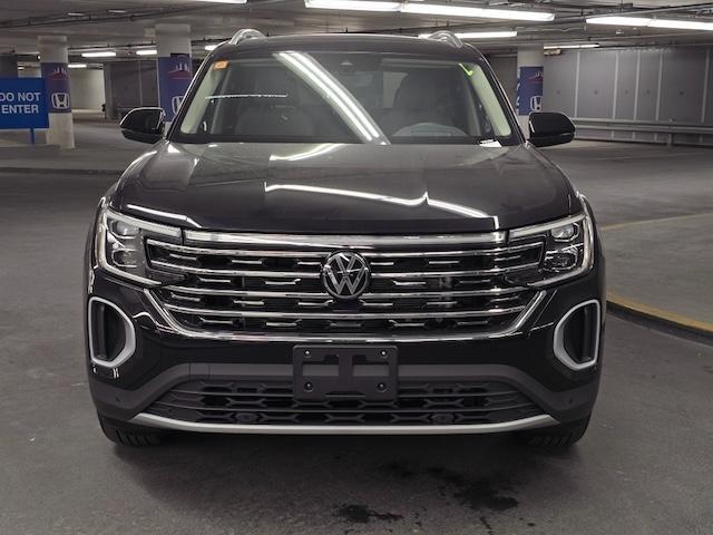 new 2024 Volkswagen Atlas car, priced at $47,177