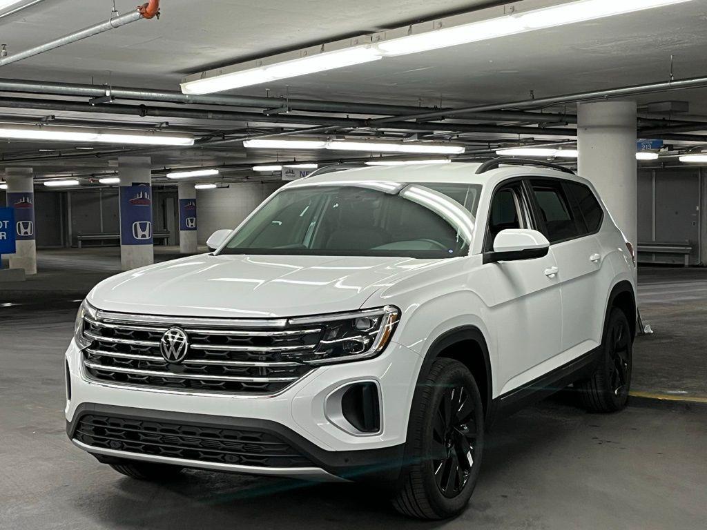 new 2025 Volkswagen Atlas car, priced at $39,789